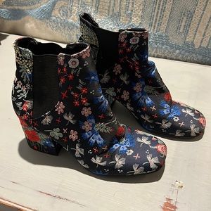 Embroidered floral booties, gentle use.